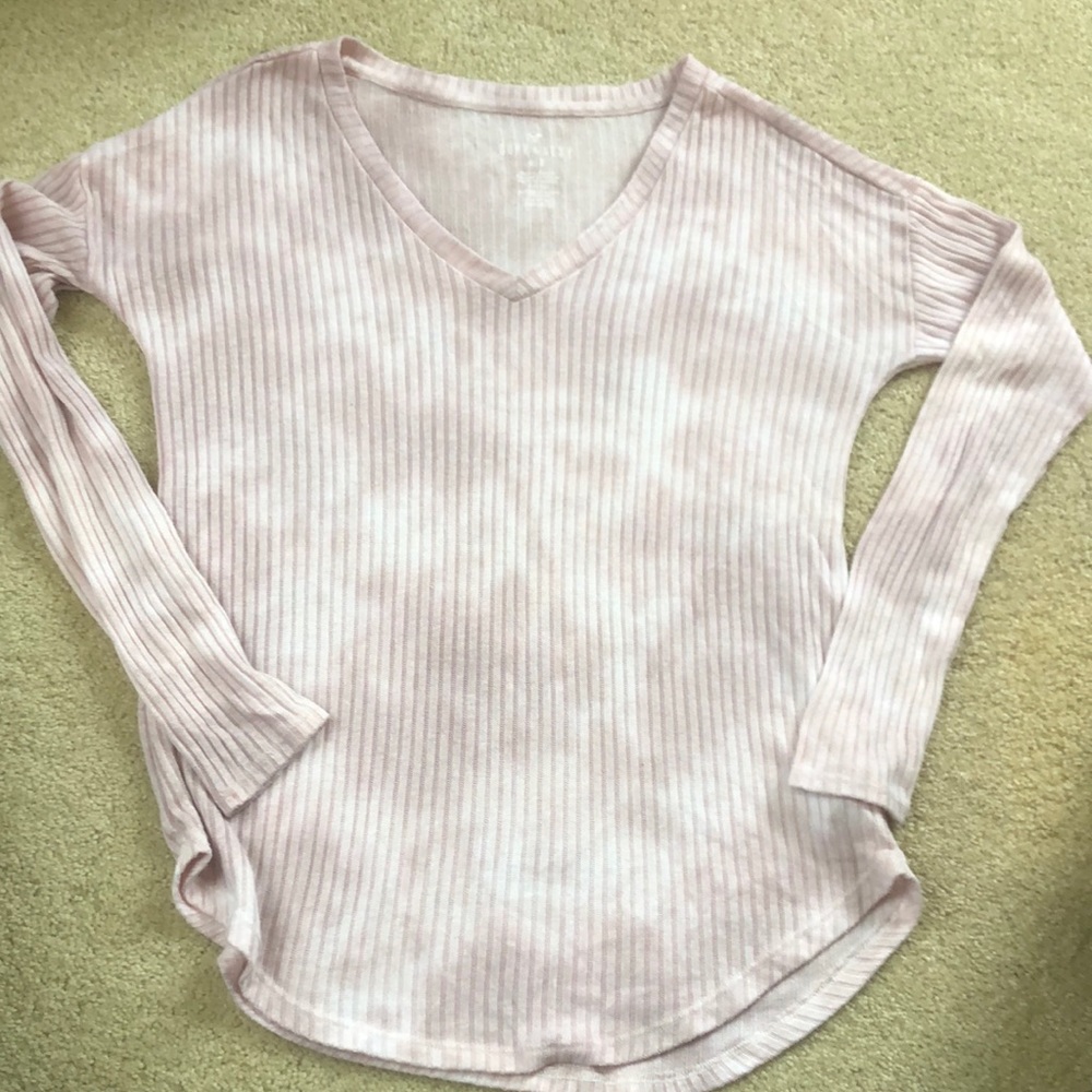 VS Soft & Sexy spring sweater, pretty! Size small